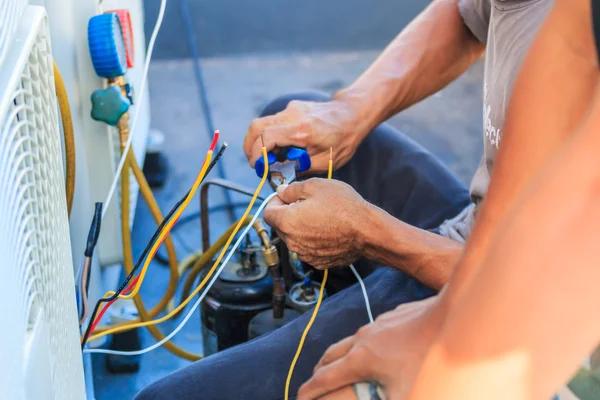How to Spot AC Compressor Problems Before It Breaks Down